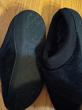 Isotoner Black Textured Rubber Sole Slippers